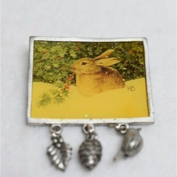 Vintage 90's Marjolein Bastin Snow Bunny Charm Chic Cottagecore Pin Brooch - Picture 1 of 3